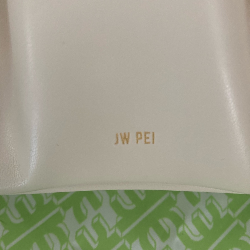 JW PEI Gabbi cream coloured purse (Almost new - used once!) - Picture 4 of 7